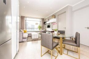 8th Floor, 2 Bedroom Apartment Luxury Masingita!